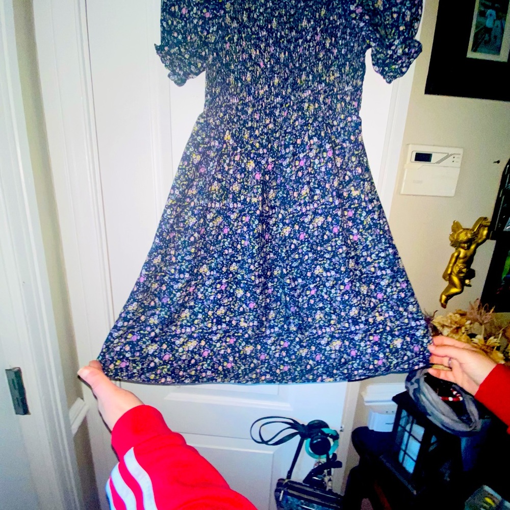 Beautiful flower print boutique style Summer dress